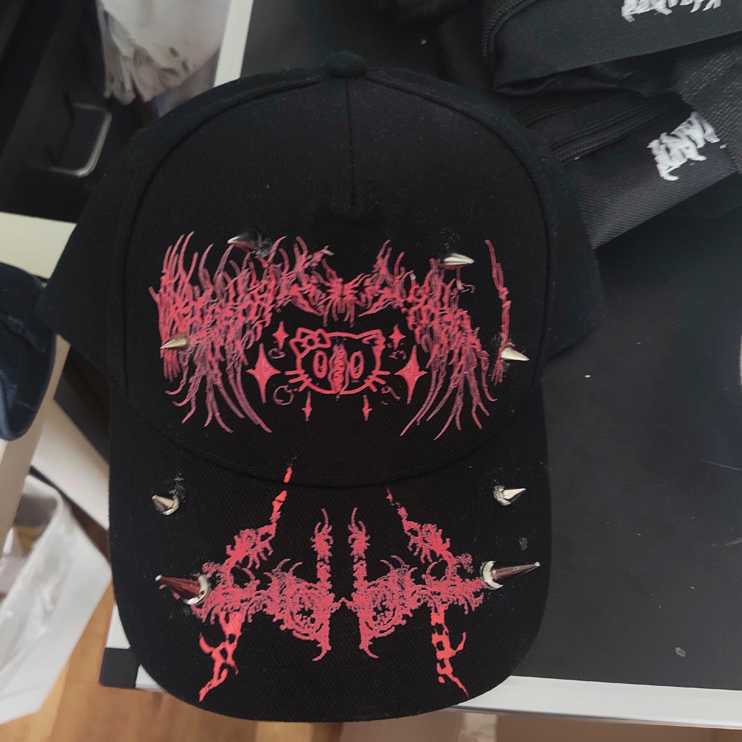 CAP_HP_BLACK