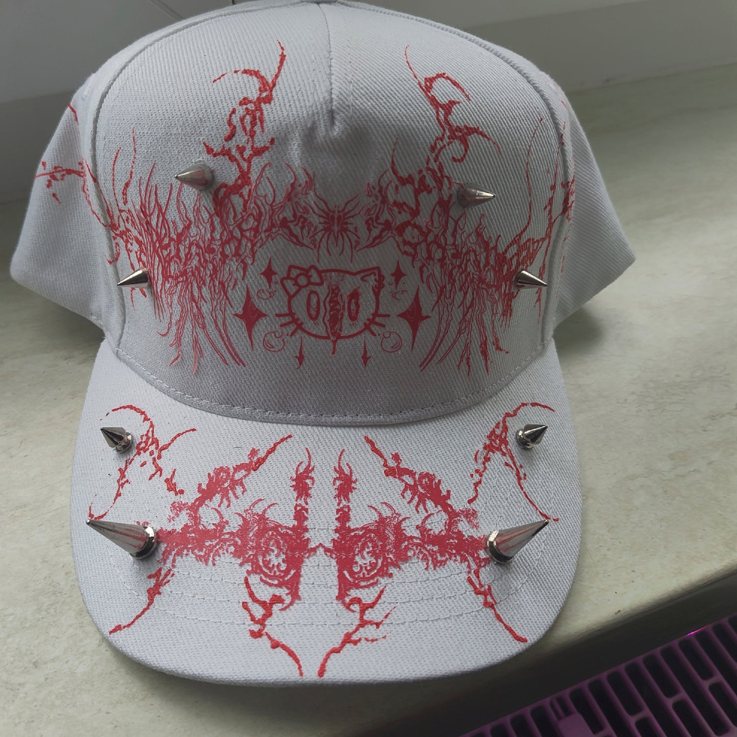 CAP_HP_WHITE