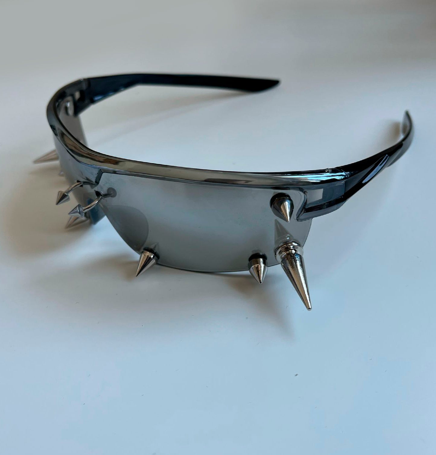 SPIKE_GLASSES_Y2K_V3