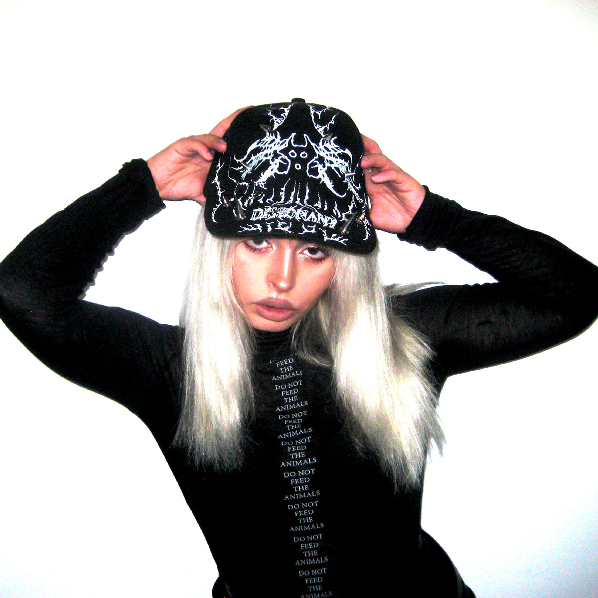CAP_DISSONANT_BLACK