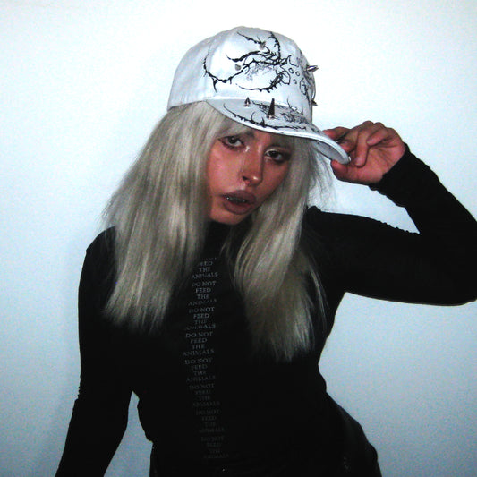 CAP_DISSONANT_WHITE